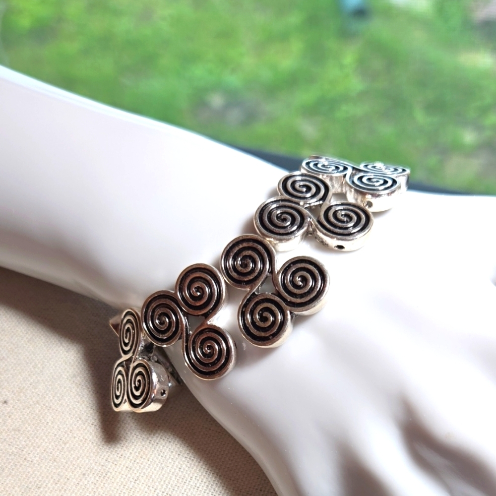 Triskelion Stretch Bracelet